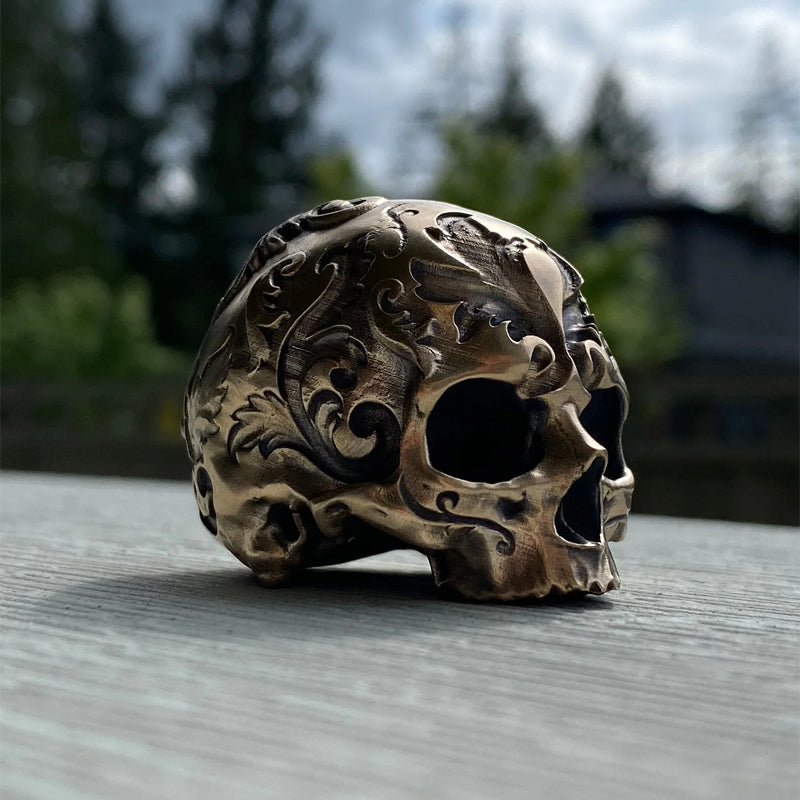 Bague tête de mort sculptée