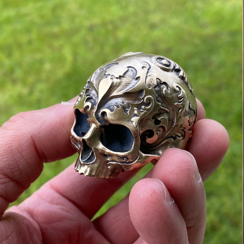 Bague tête de mort sculptée